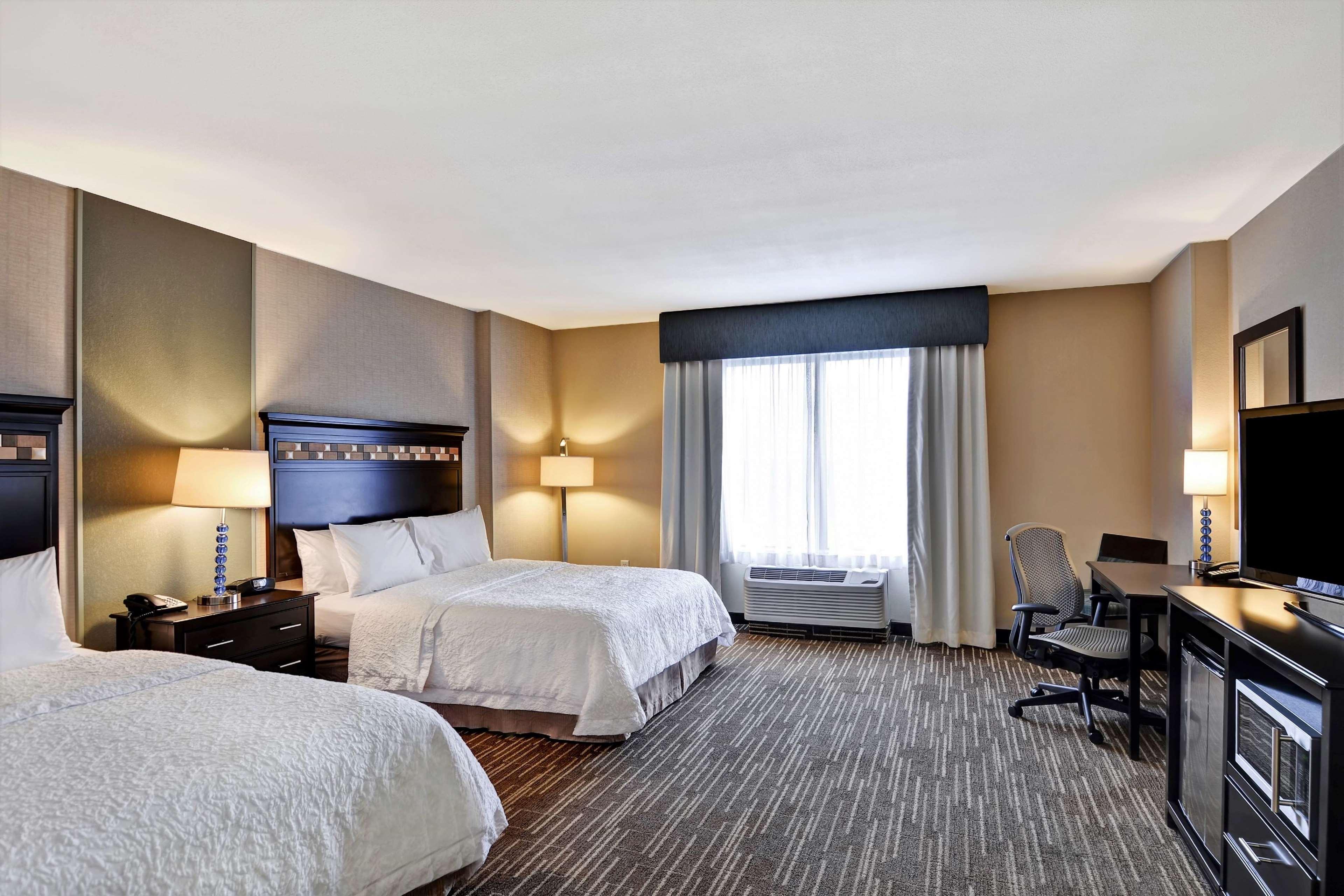 Hampton Inn & Suites Denver Airport / Gateway Park Аурора Екстериор снимка
