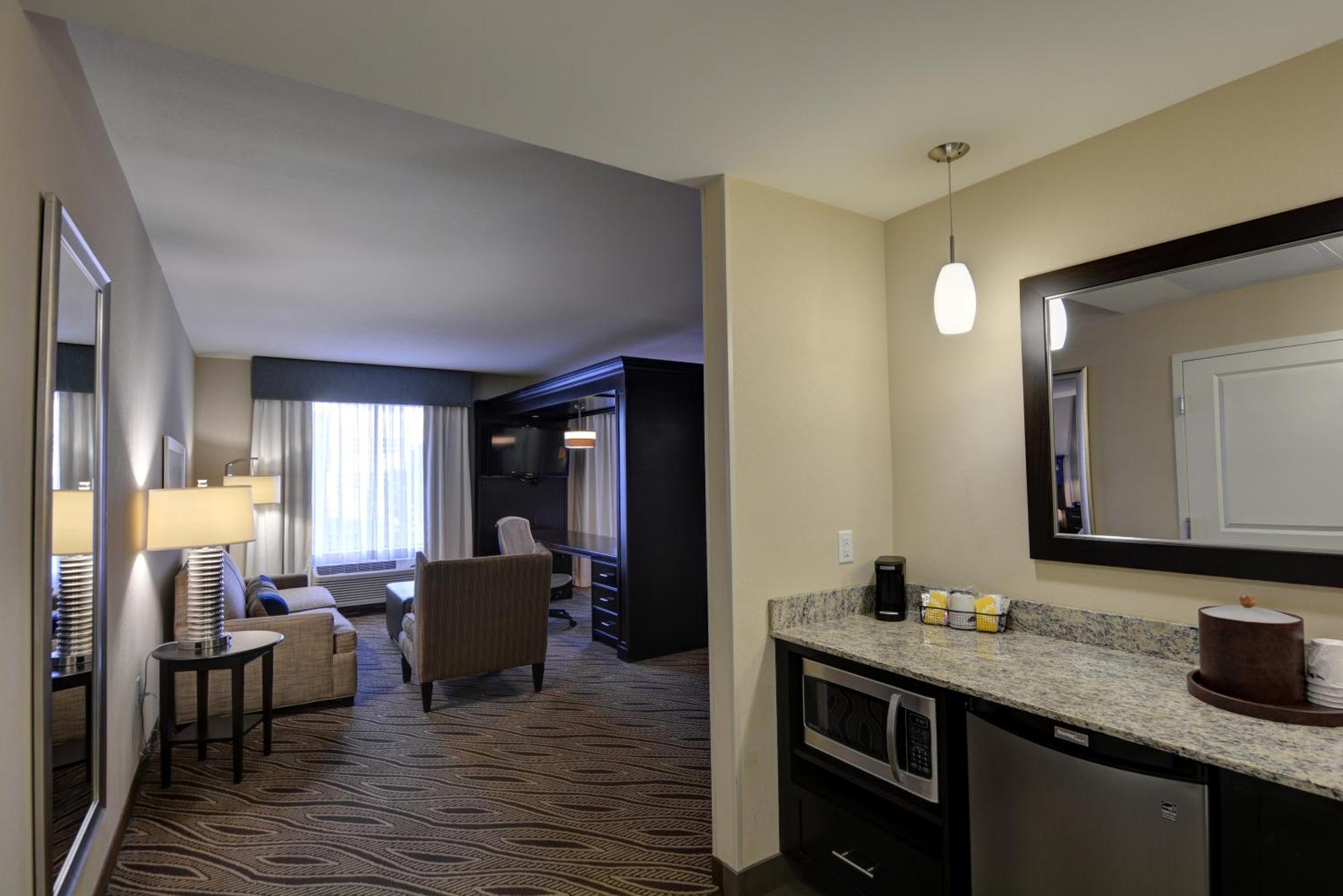 Hampton Inn & Suites Denver Airport / Gateway Park Аурора Екстериор снимка