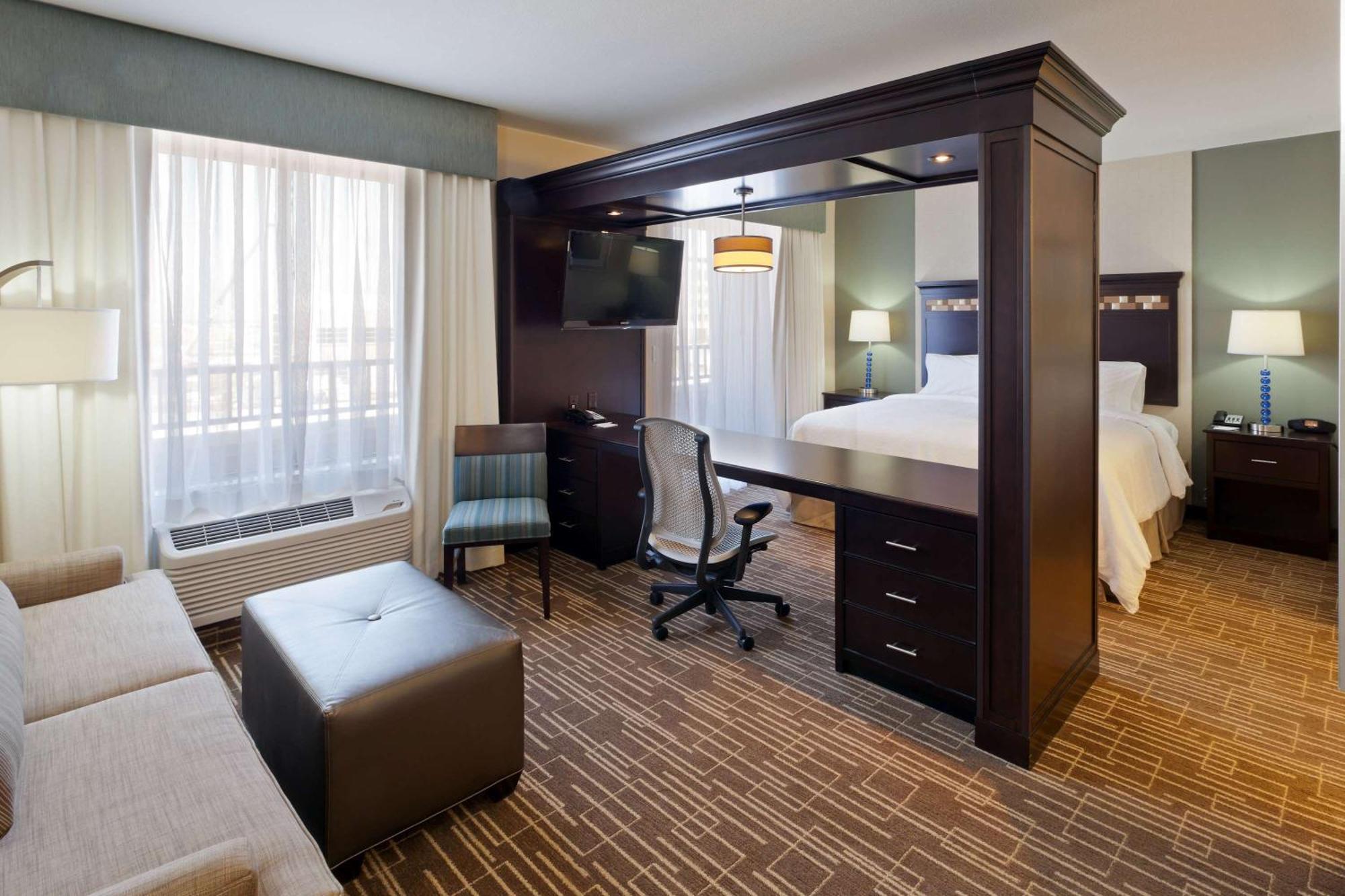 Hampton Inn & Suites Denver Airport / Gateway Park Аурора Екстериор снимка