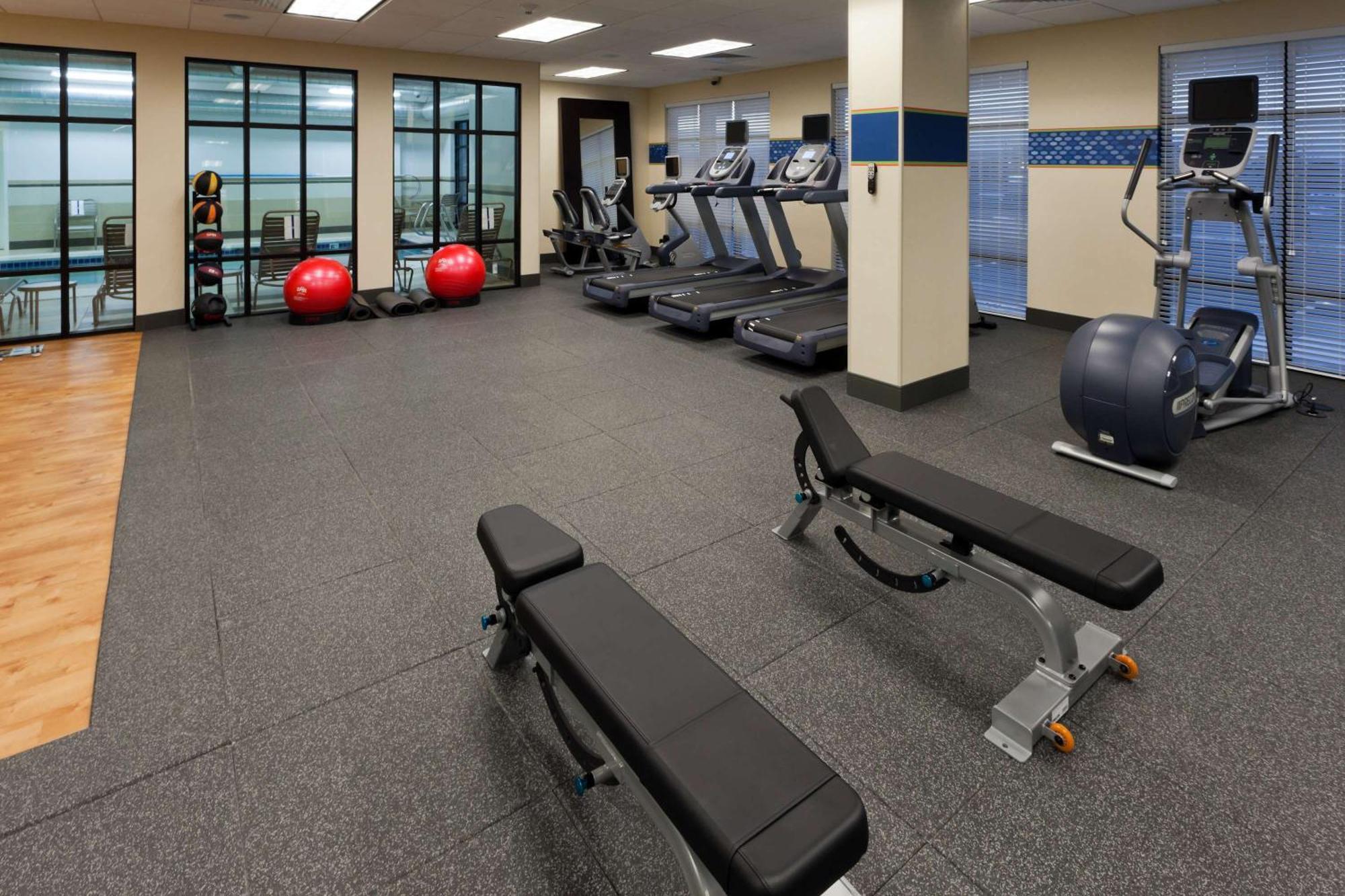 Hampton Inn & Suites Denver Airport / Gateway Park Аурора Екстериор снимка