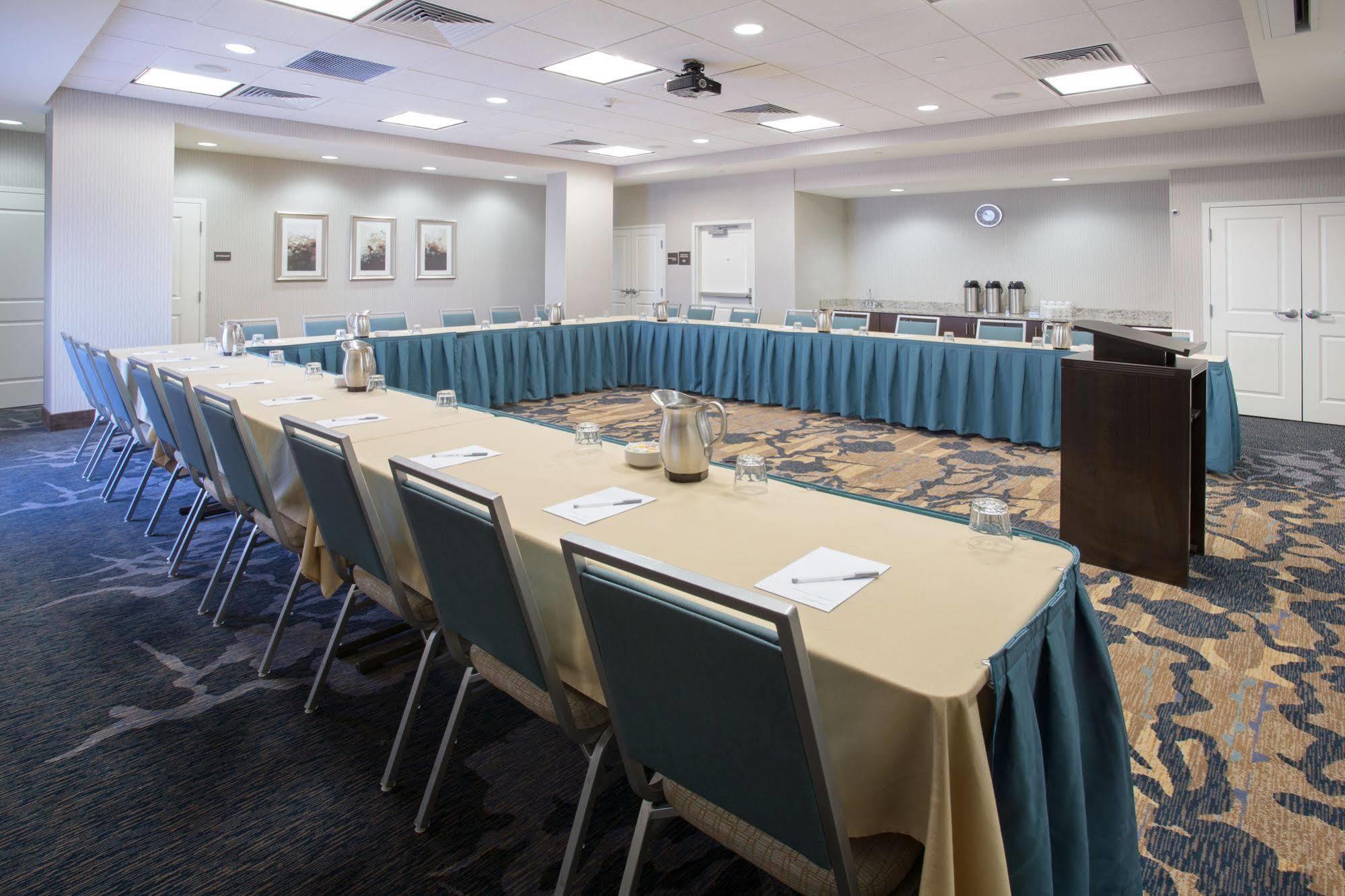 Hampton Inn & Suites Denver Airport / Gateway Park Аурора Екстериор снимка